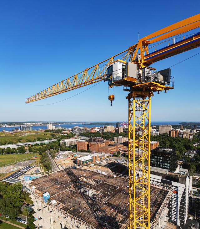 建筑塔式起重機(圖源網(wǎng)絡)二,專業(yè)操作規(guī)范,安全生產(chǎn)的必備要素塔吊